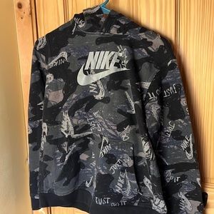 boys nike hoodie, gray camo & just do it design
